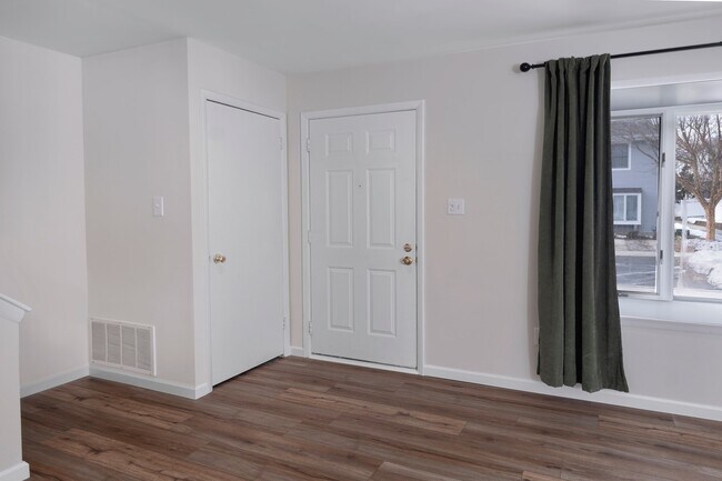 Building Photo - 191 Jonathon Dayton Ct