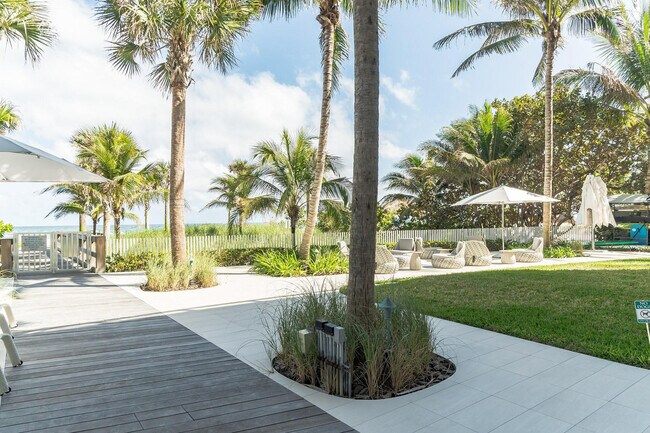 Building Photo - 730 N Ocean Blvd