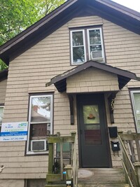 Building Photo - 703 W High St