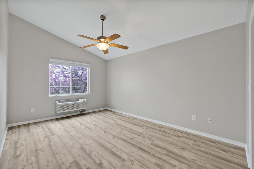 Building Photo - 222 Bertram Dr