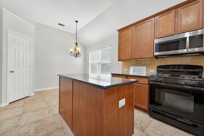 Building Photo - 13430 Barons Lake Ln