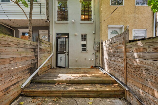 Building Photo - 1259 Washington Blvd