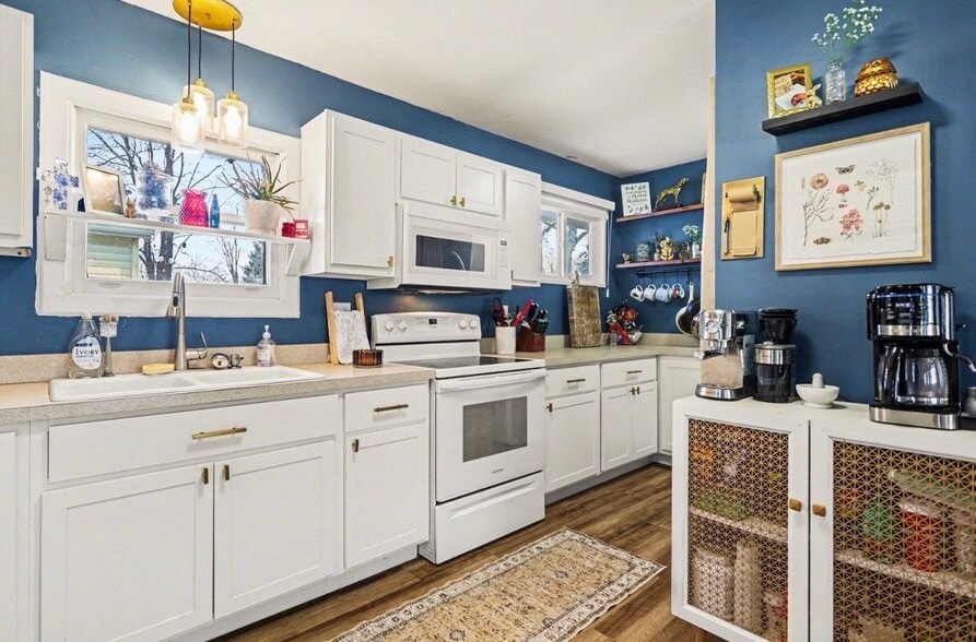 Building Photo - 133 W Hughes St