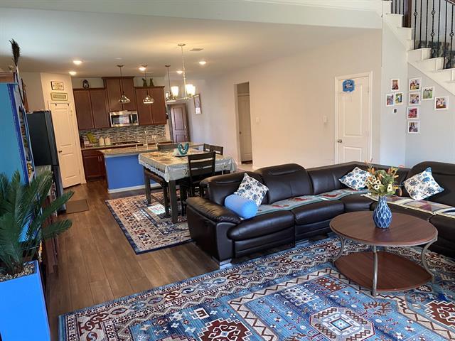 Building Photo - 429 Halwin Dr