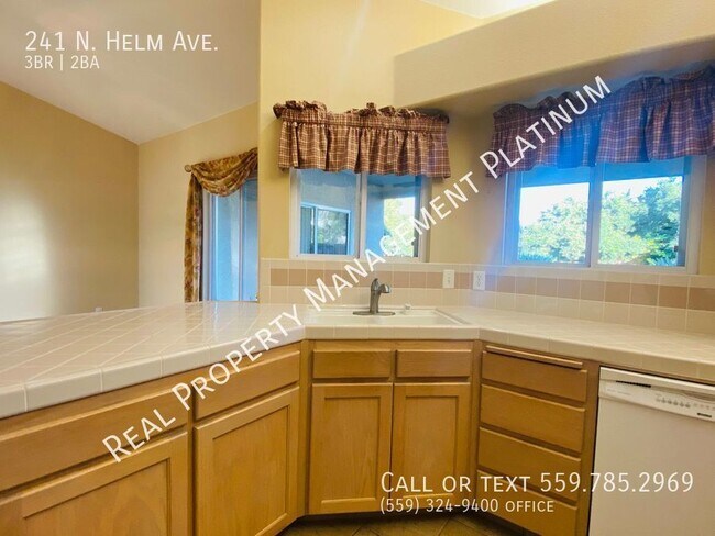 Building Photo - 241 N Helm Ave