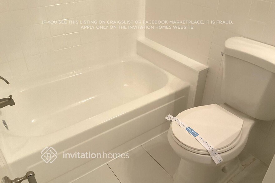 Building Photo - 11659 106th St