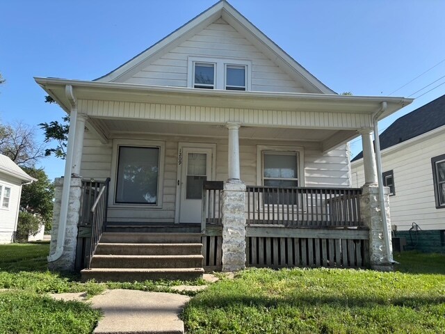 Building Photo - 1209 New Hampshire St