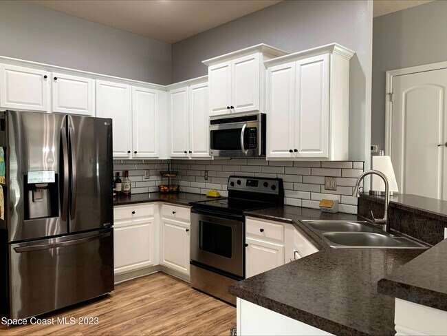 Building Photo - 1466 Alaqua Way