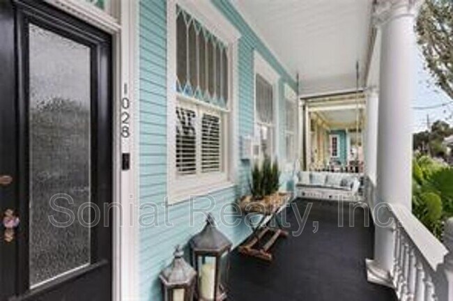 Building Photo - 1026 Arabella St