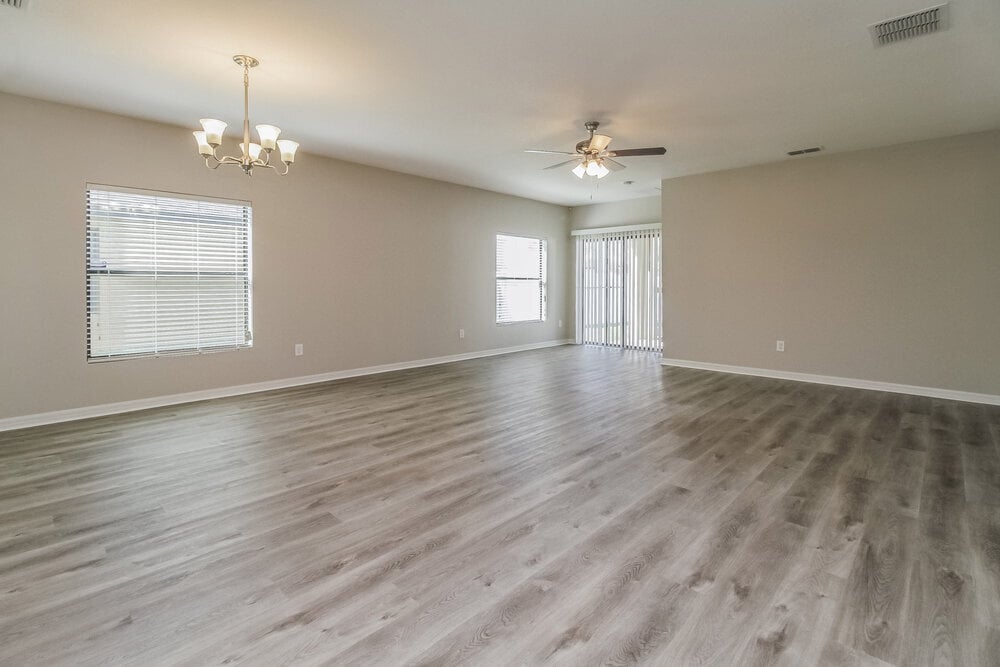Building Photo - 2591 Vineyard Cir