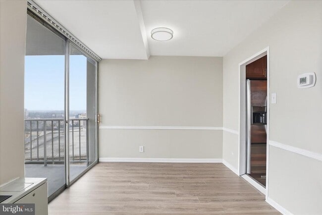 Building Photo - 301 N Beauregard St