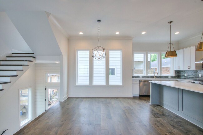 Building Photo - Welcome To Nashville!