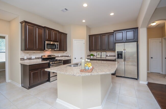 Building Photo - 118 N Heritage Mill Cir