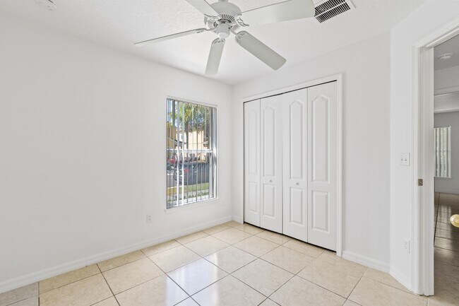 Building Photo - 108 Sundown Ct