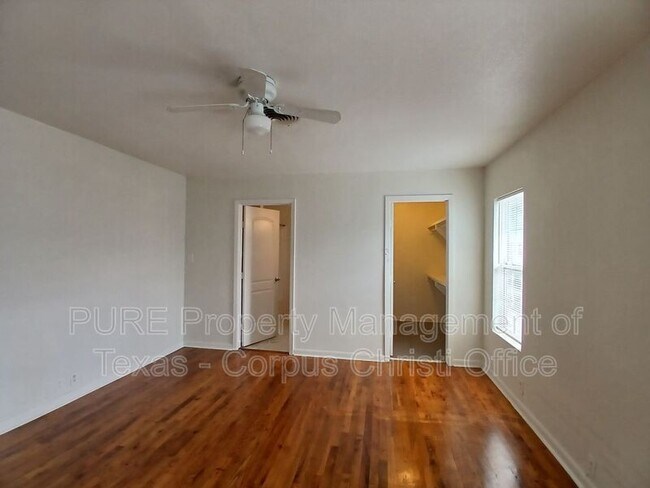 Building Photo - 5002 Bevly Dr