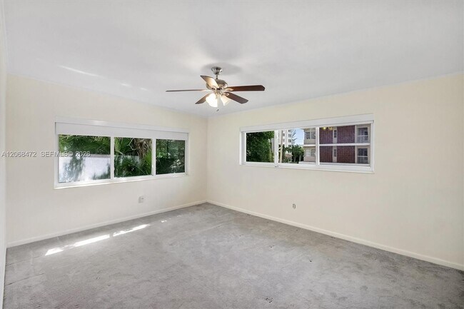 Building Photo - 9400 E Bay Harbor Dr