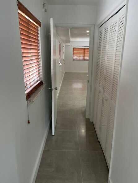 Building Photo - 11480 SW 55th St