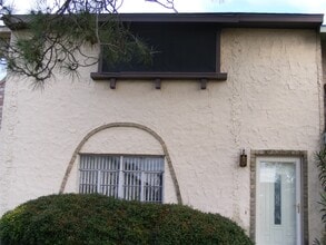 Building Photo - 7037 Chasewood Dr