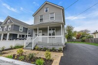 Building Photo - 108 Catherine St