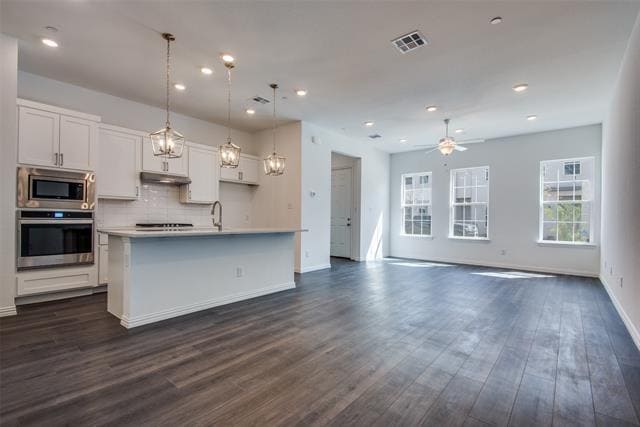 Building Photo - 9909 Schramm St