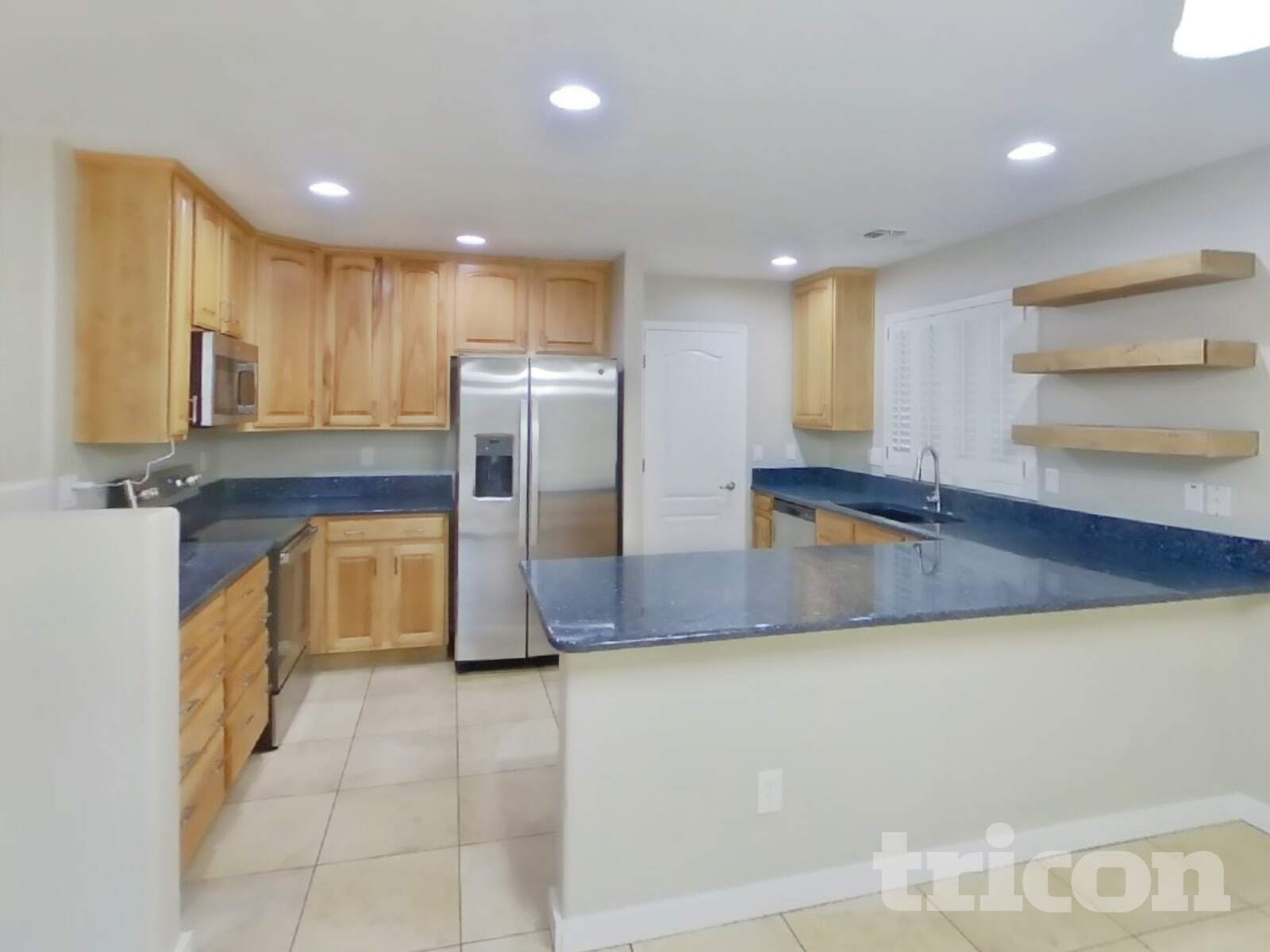 Building Photo - 10733 W Taft St