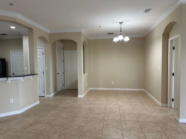 Building Photo - Lakeside at Lakes of Windermere, 3rd Floor...