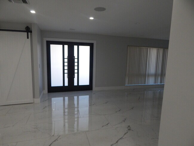 Building Photo - 8301 Wilton Dr