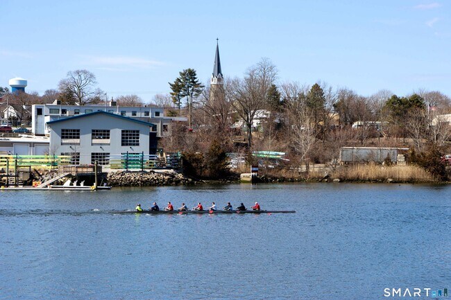 Building Photo - 247 East Ave