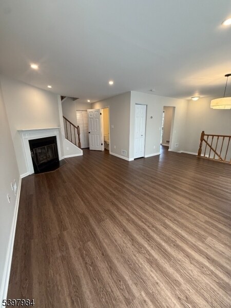 Building Photo - 686 Plum Terrace