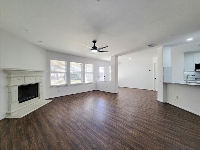 Building Photo - 21123 Amber Crossing Dr