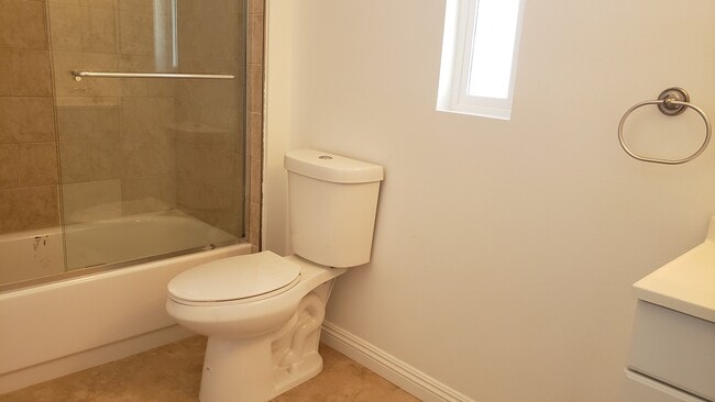 Building Photo - 2057 W Florence Ave