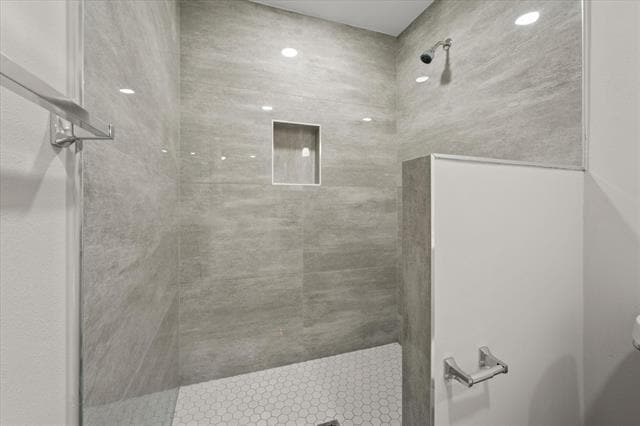 Building Photo - 917 N Wood St