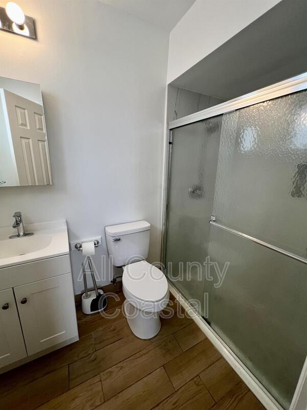 Building Photo - 8640 Wilshire Dr