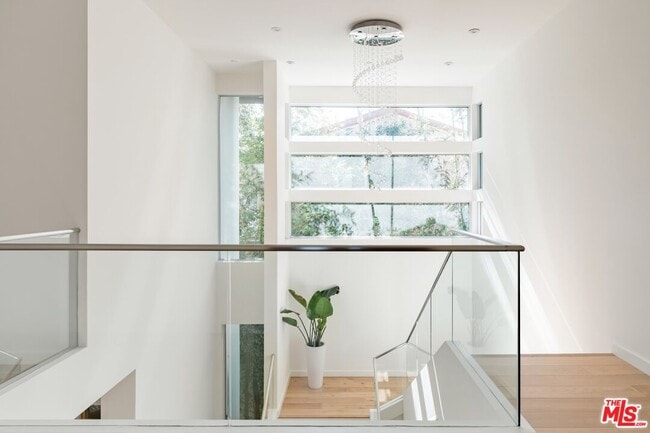 Building Photo - 1723 S Durango Ave