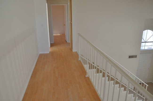 Building Photo - 3332 Mariner Bay St