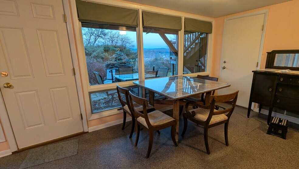 Dining Area - 143 Campbell Ave