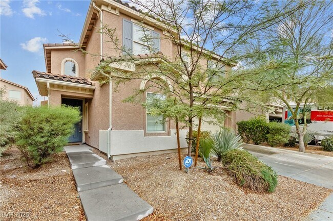 Building Photo - 10589 Cliff Lake St