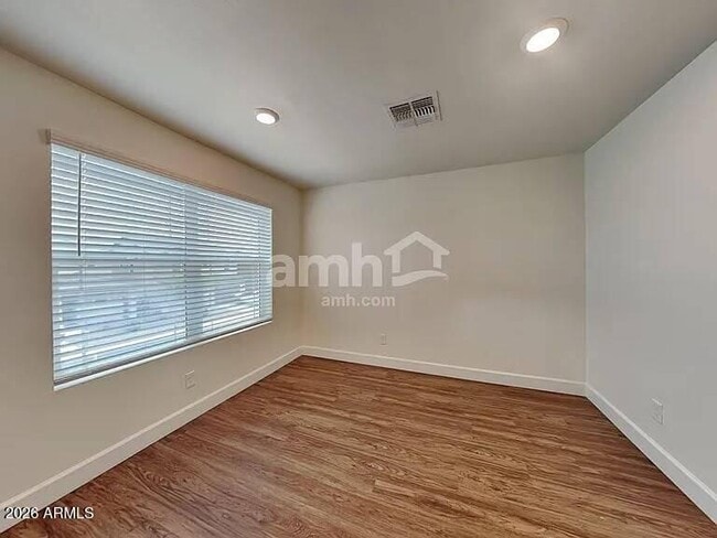 Building Photo - 678 W Laredo Ave