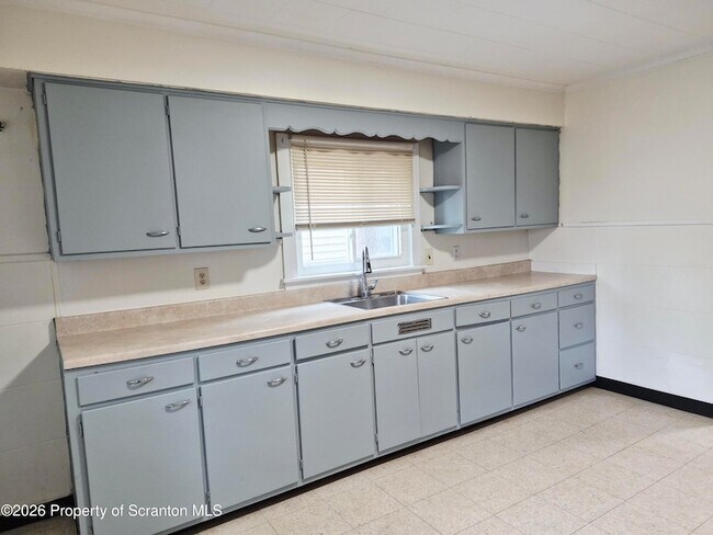 Building Photo - 70 2nd St