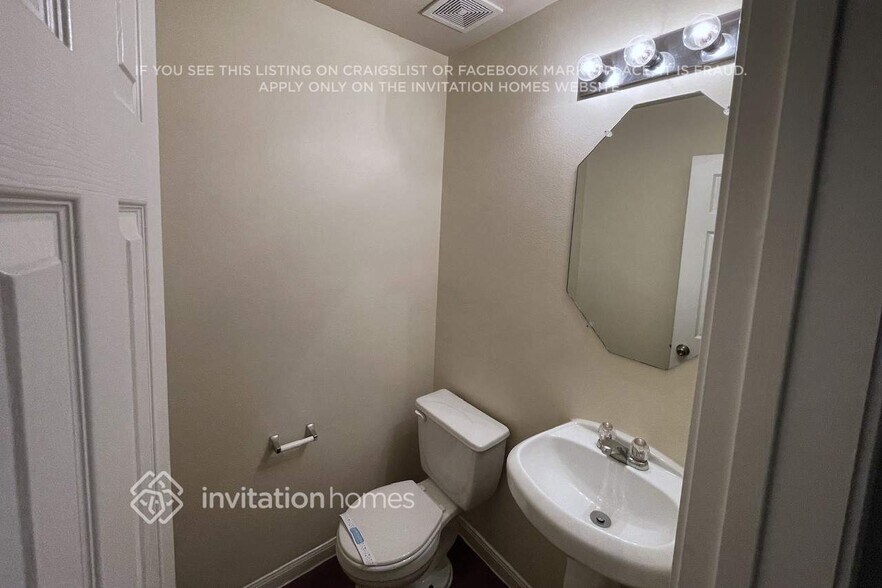 Building Photo - 18723 N Lyford Dr