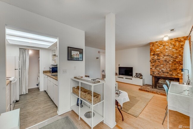 Building Photo - 9517 NE 180th St