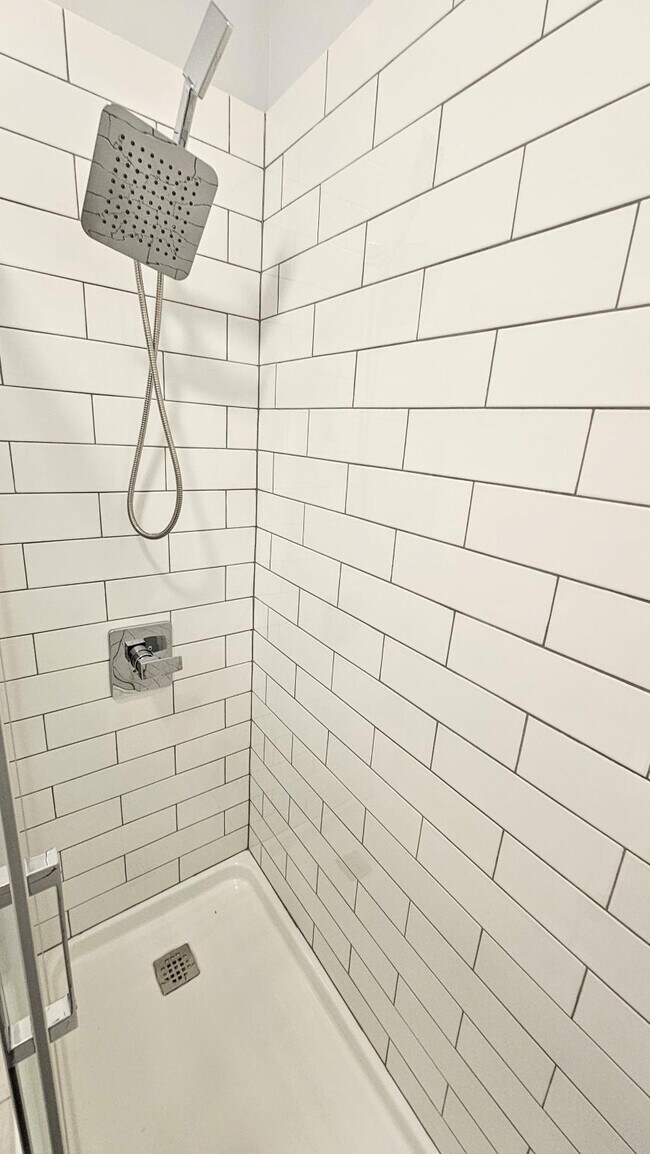 Building Photo - 1 bedroom in Chicago IL 60642