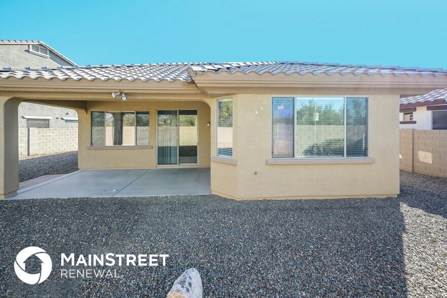 Building Photo - 42716 N 44th Dr