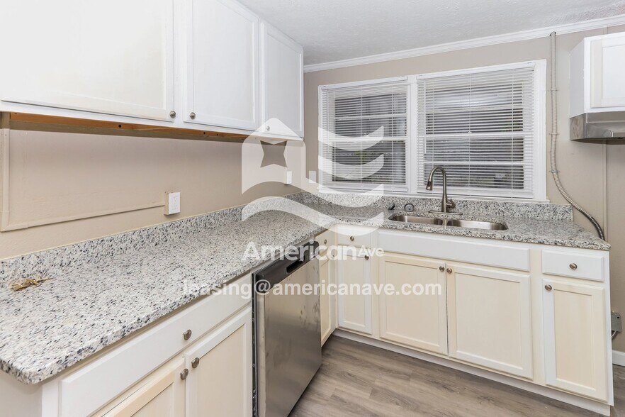 Building Photo - 1462 Cardinal Pl