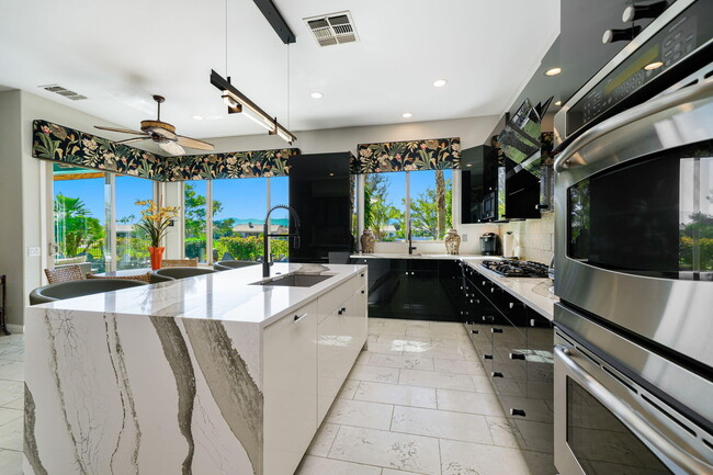 Building Photo - 81347 Camino Sevilla