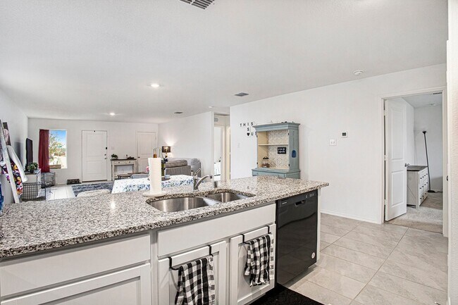Building Photo - 3624 Bluebird Ln