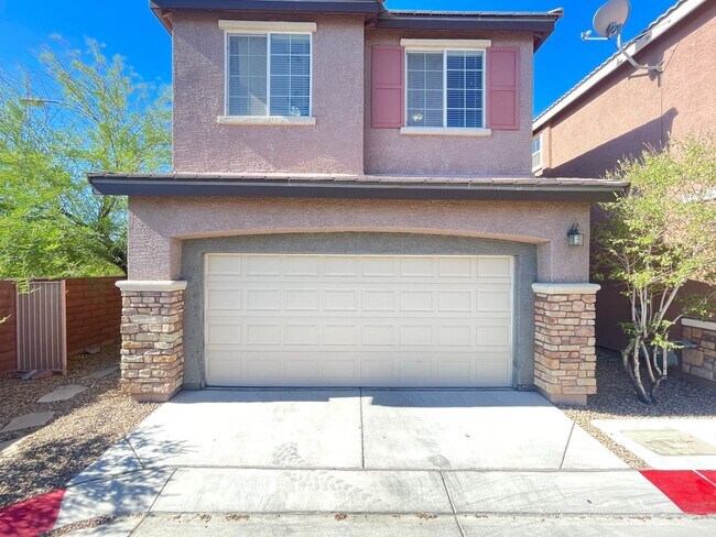 Building Photo - 3 Bedroom 2 1/2 Bath Home - Kitchen w/Gran...