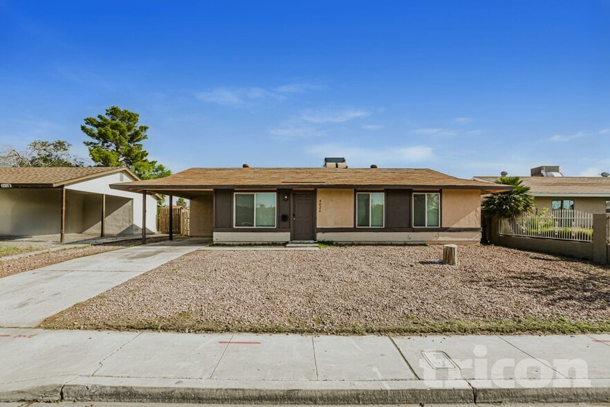 Primary Photo - 4020 Maple Hill Rd