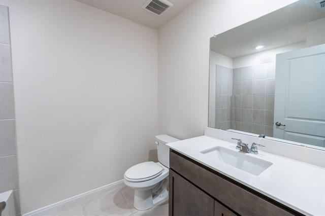 Building Photo - 1609 Grand Villa St