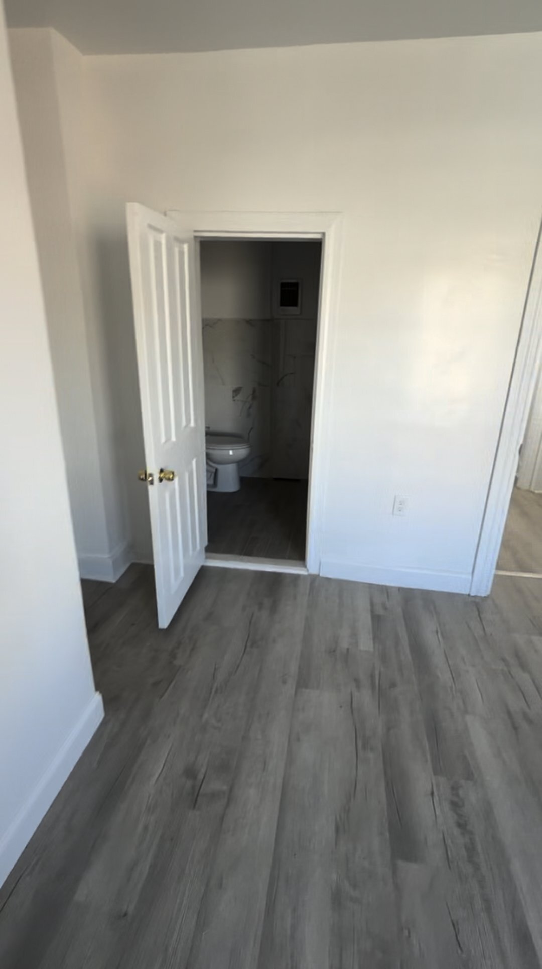 Building Photo - 415 S 10th St